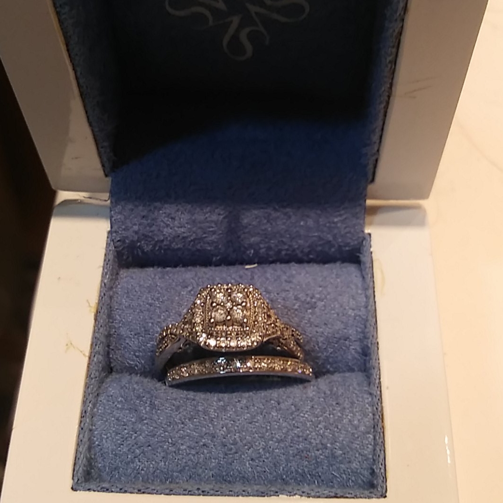 Vera Wang 1\2 Carat Bridal Set